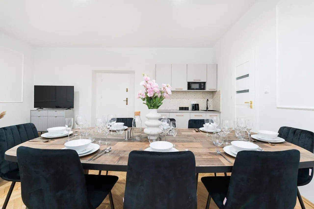 Gallery 7 - Apartment 3 Krakow 0*,  Poland